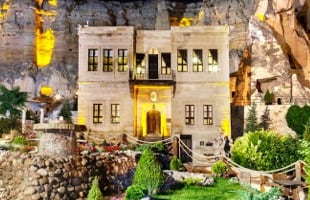 Yunak Evleri Cave Hotel